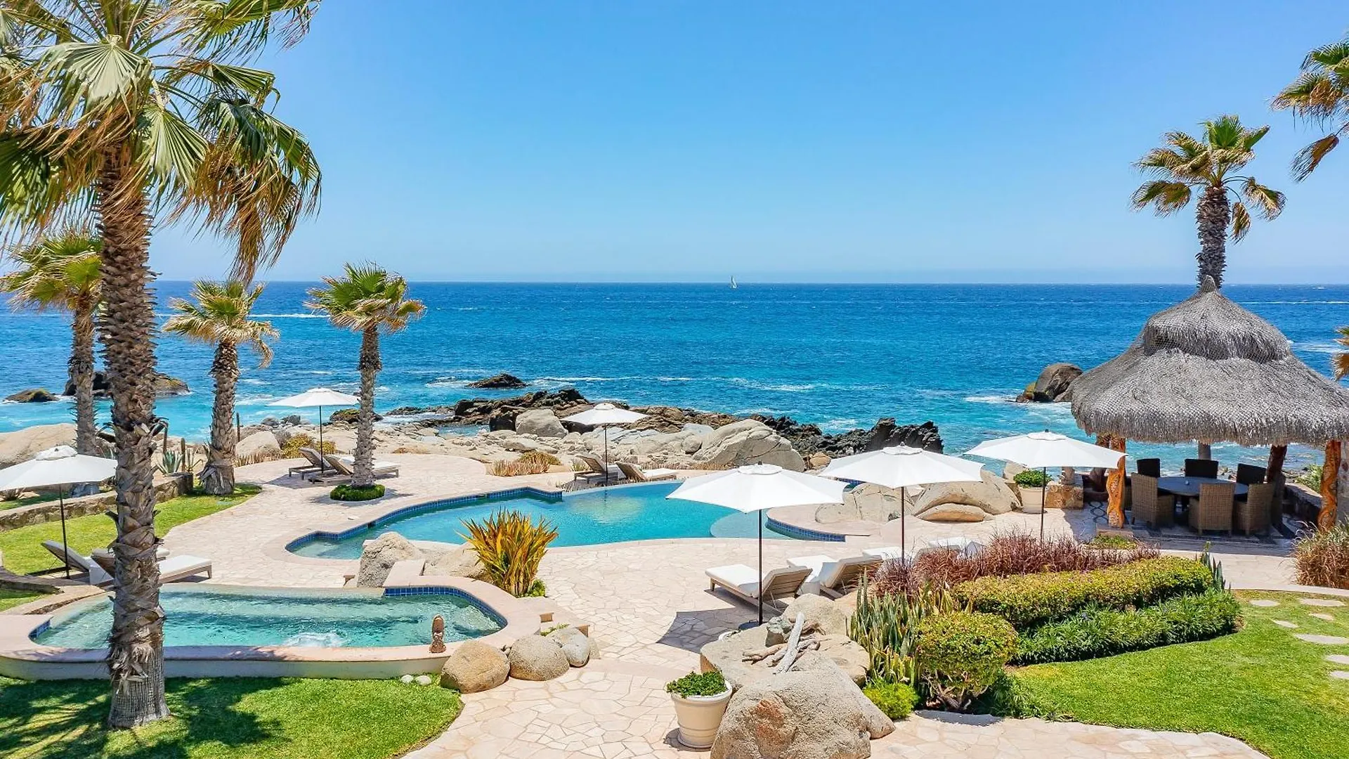 Seaside Escape With Stunning Views & Private Pool elérhetőségei